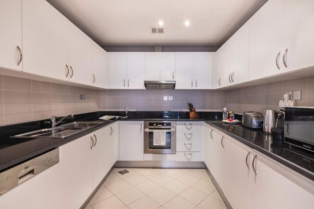 Marvelous Private Beach Apartment In Palm Dubai Within Anantara 5 Star Resort Екстер'єр фото